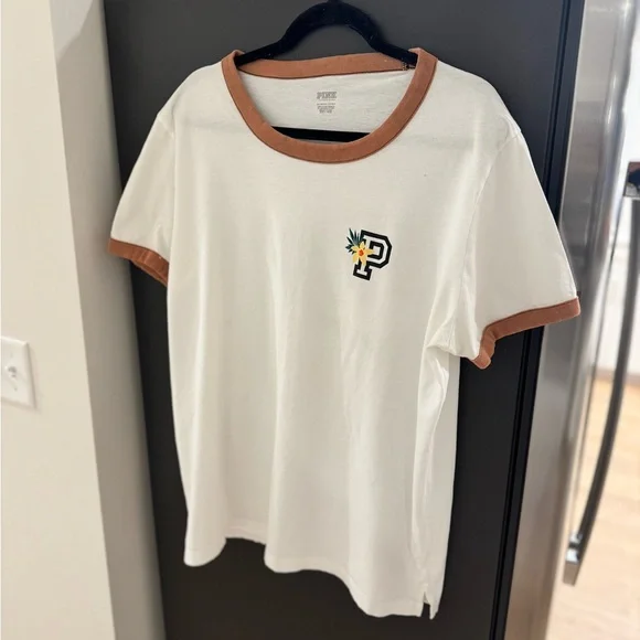 PINK Victoria's Secret White and Black T-Shirt - Picture 4 of 7